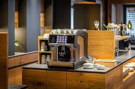 Eversys y Curador: Revoluciona tu servicio de café con tecnología avanzada