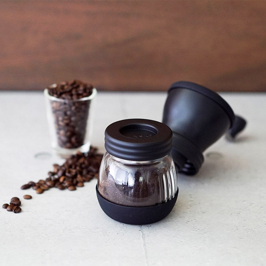 Molino de café manual Hario Skerton Bloom con muelas de cerámica y manivela de acero inoxidable, capacidad 100g, fabricado en Japón