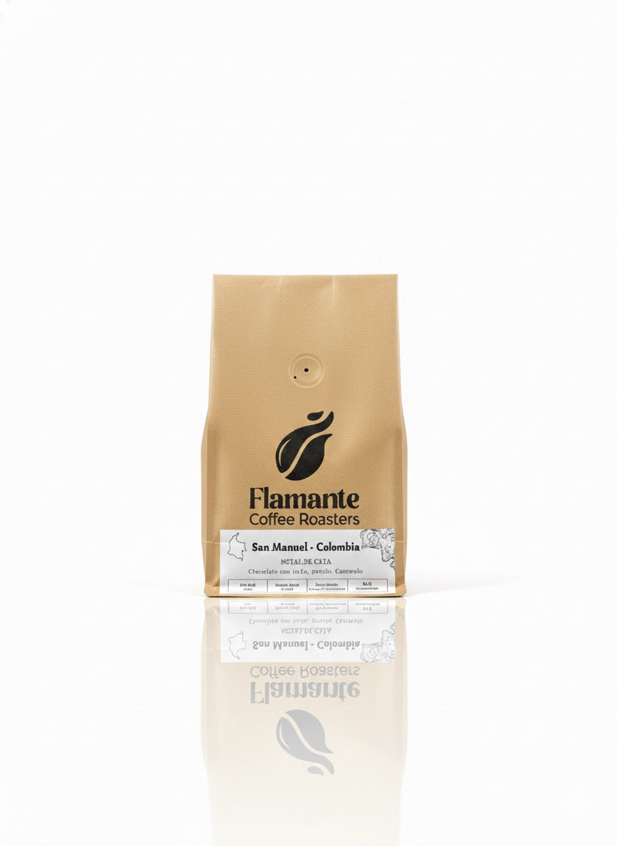 Café Colombia San Manuel tostado por Flamante Coffee Roasters en Alicante con notas a chocolate con leche, panela y caramelo, ideal para espresso, moka italiana, prensa francesa y aeropress.
